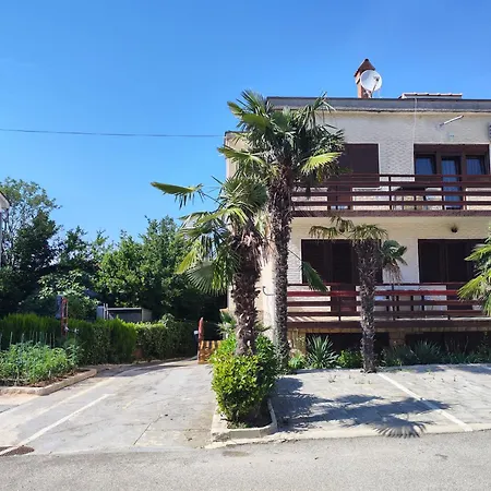 Ivo Apartment Njivice