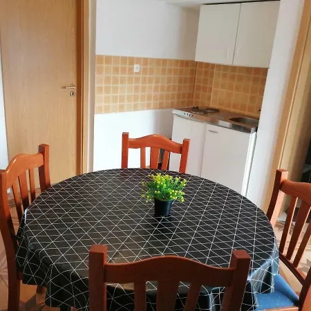 Ivo Apartment *