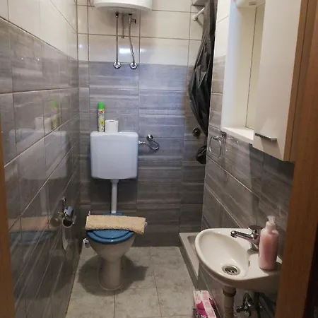 Ivo 公寓 奈维斯